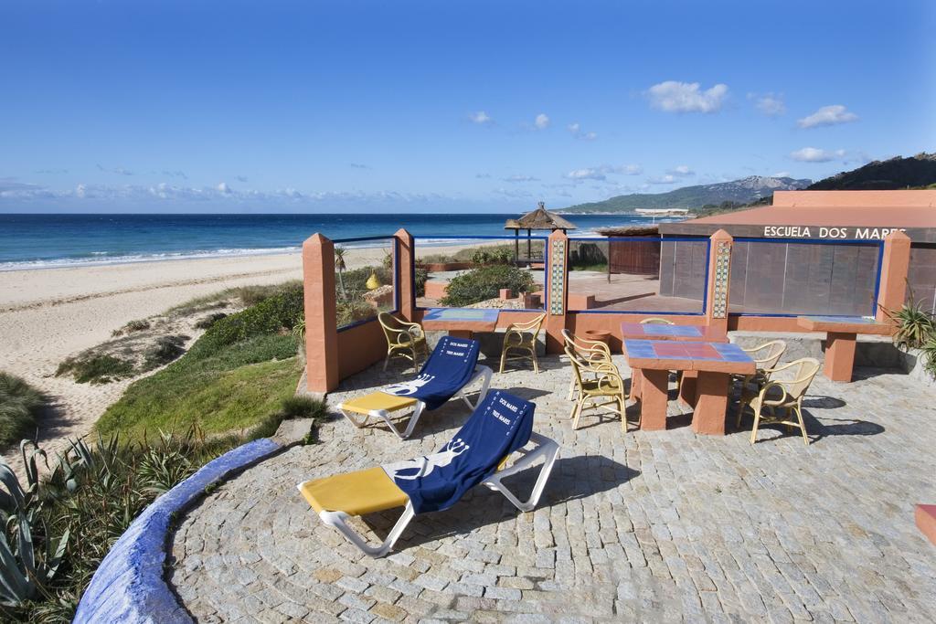 Beach Hotel Dos Mares Tarifa Bagian luar foto