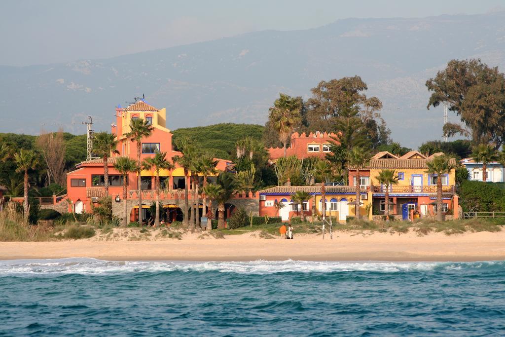 Beach Hotel Dos Mares Tarifa Bagian luar foto