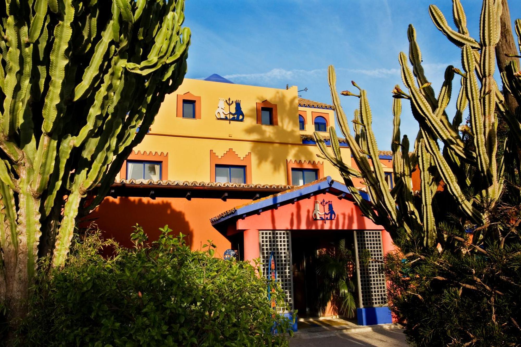 Beach Hotel Dos Mares Tarifa Bagian luar foto