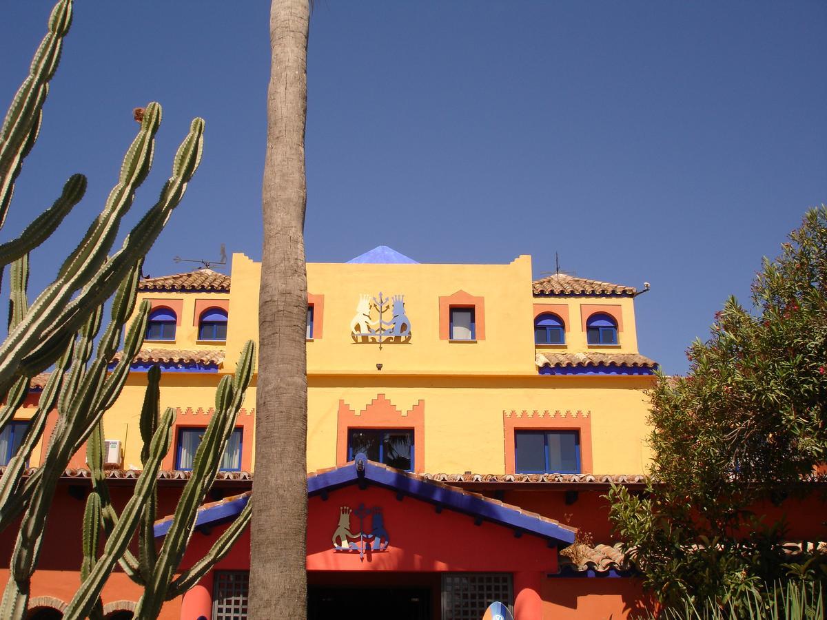 Beach Hotel Dos Mares Tarifa Bagian luar foto