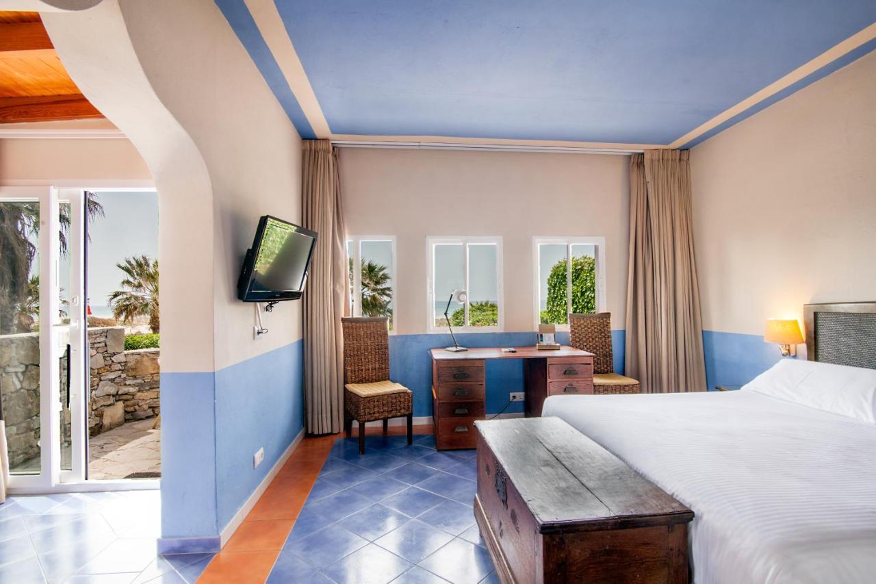 Beach Hotel Dos Mares Tarifa Bagian luar foto