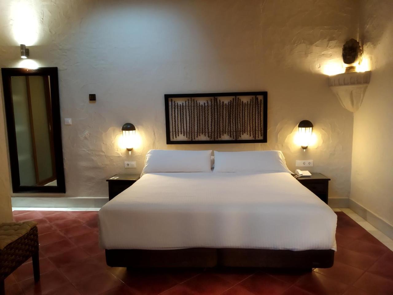 Beach Hotel Dos Mares Tarifa Bagian luar foto